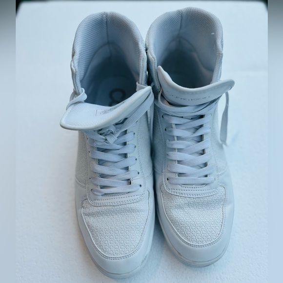 CALVIN KLEIN WHITE SHOES FOR MEN’S SIZES 10 SNEAKER PRE-OWNED - Picture 4 of 6